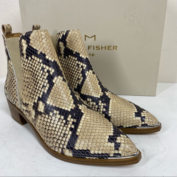 Marc Fisher Yale Chelsea Booties Boots Natural Snake Print Leather 6.5 - Picture 2 of 7
